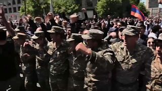رئيس وزراء أرمينيا يعلن أنه سيستقيل بعد تصاعد الاحتجاجات ضده