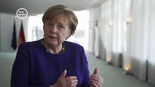 Újfajta antiszemitizmusról beszélt Merkel