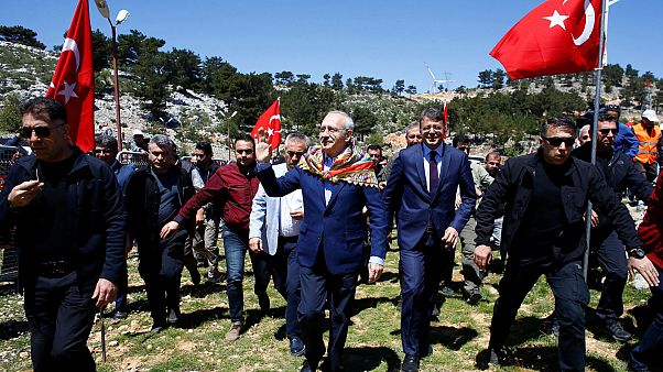 Τουρκικές εκλογές: Η αντιπολίτευση συγκροτεί μέτωπο κατά του Ερντογάν Τουρκικές εκλογές: Η αντιπολίτευση συγκροτεί μέτωπο κατά του Ερντογάν