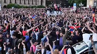 Euforia en Ereván tras la dimisión del primer ministro