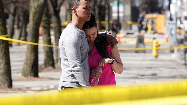 Entsetzen über Amokfahrt in Toronto: 9 Tote, 16 Verletzte Entsetzen über Amokfahrt in Toronto: 9 Tote, 16 Verletzte