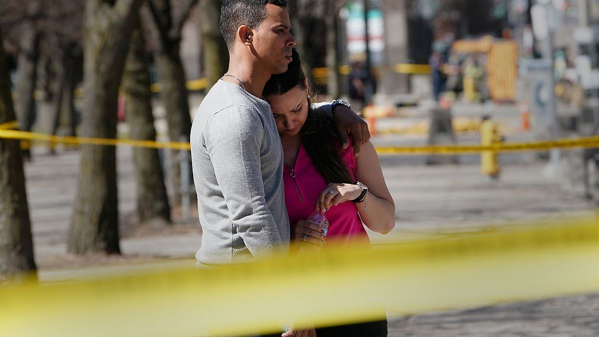 Hablan los testigos del ataque en Toronto: 'atropelló a una persona tras otra'