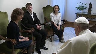 A pápa is felfigyelt Alfie szüleinek mély fájdalmára