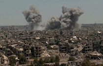 Suriye Ordusu Humus'u bombardımana tutuyor