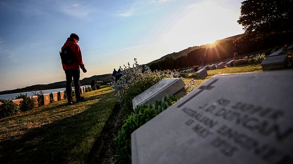Avustralya Çanakkale'de yitirdiği askerlerini andı Avustralya Çanakkale'de yitirdiği askerlerini andı