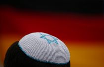A német zsidó tanács azt javasolja, ne viseljenek kipát nyilvános helyen híveik