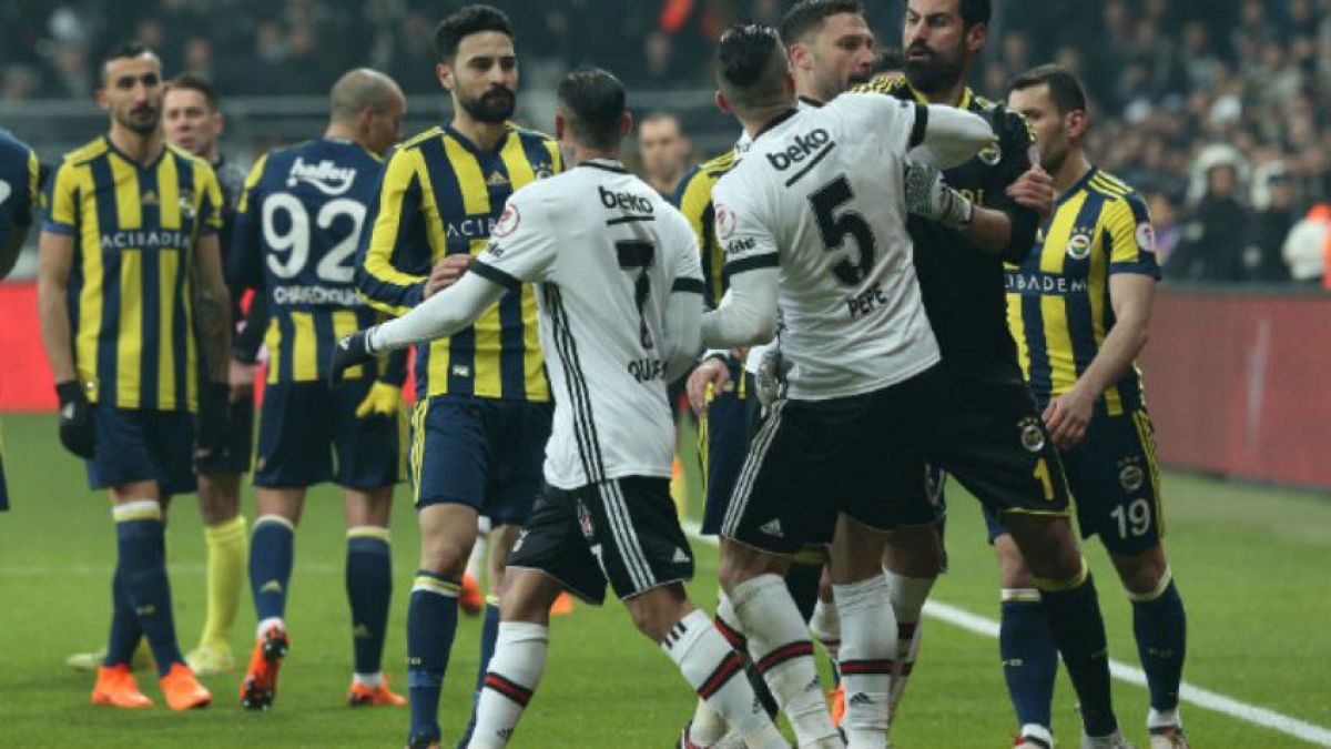 TFF kararını verdi: Fenerbahçe Beşiktaş kupa derbisi kaldığı yerden seyircisiz oynanacak