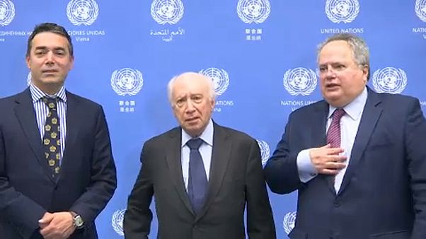 Σκοπιανό: Ολοκληρώθηκε η πρώτη φάση των διαπραγματεύσεων στη Βιέννη Σκοπιανό: Ολοκληρώθηκε η πρώτη φάση των διαπραγματεύσεων στη Βιέννη