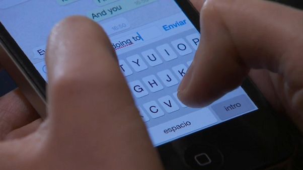 Ue, whatsapp vietato ai minori di 16 anni Ue, whatsapp vietato ai minori di 16 anni