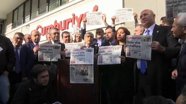 Turquie : des journalistes condamnés Turquie : des journalistes condamnés