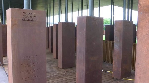 Alabama rinde tributo a las víctimas de linchamientos raciales Alabama rinde tributo a las víctimas de linchamientos raciales
