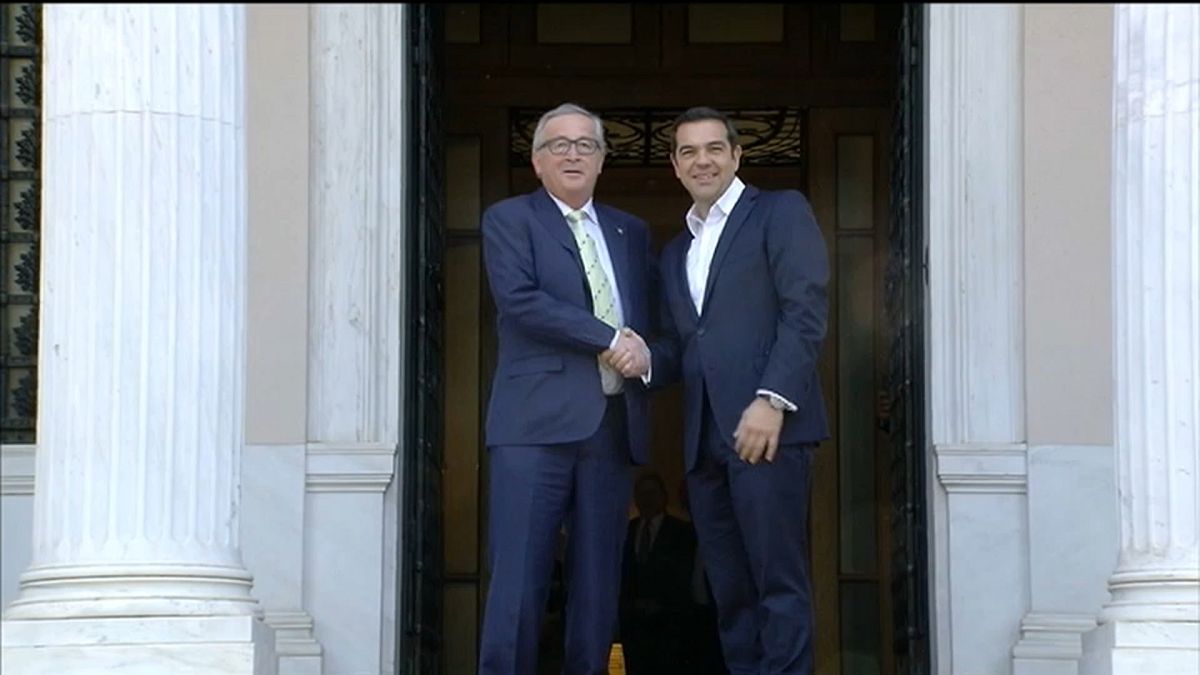 Atene: Juncker apprezza i progressi della Grecia