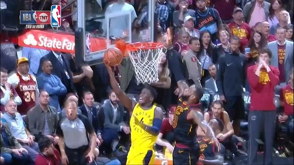 LeBron James salva a los Cavaliers antes los Pacers en la NBA LeBron James salva a los Cavaliers antes los Pacers en la NBA