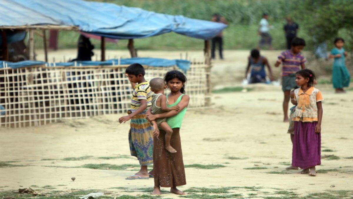  الاتحاد الأوروبي يمدد حظر الأسلحة على ميانمار 