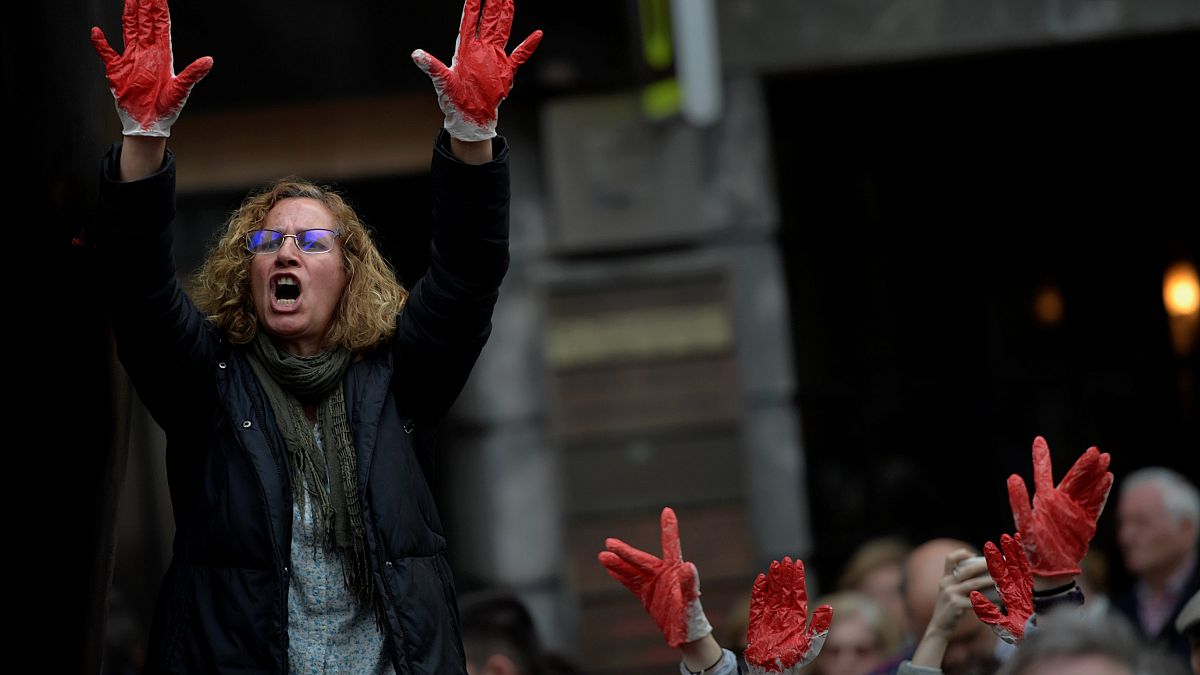  هزاران نفر در اسپانیا در اعتراض به تبرئه ۵ مرد از اتهام تجاوز گروهی تظاهرات کردند