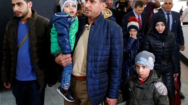 Ρωσία: Παρουσίασε μάρτυρες της «σκηνοθετημένης χημικής επίθεσης» Ρωσία: Παρουσίασε μάρτυρες της «σκηνοθετημένης χημικής επίθεσης»