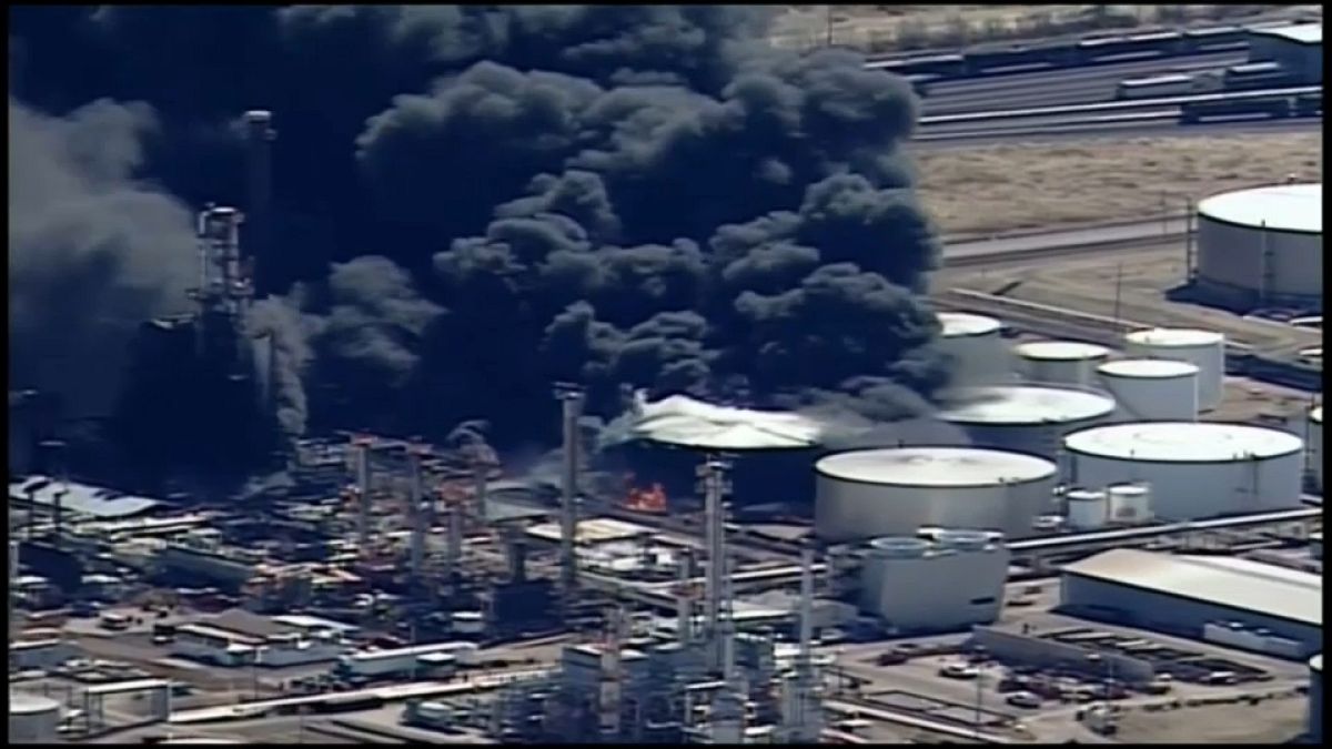 Oil refinery fire in the Wisconsin town of Superior