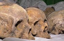 Ruanda: scoperte fosse comuni con oltre 2mila corpi