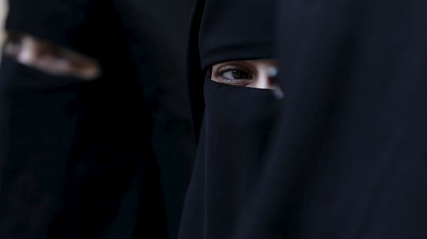 In Frankfurt gelandet: Deutsche IS-Frauen auf freiem Fuß In Frankfurt gelandet: Deutsche IS-Frauen auf freiem Fuß