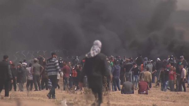 جمعة "الشباب الثائر": مقتل 3 فلسطينيين وإصابة 600 في غزة جمعة "الشباب الثائر": مقتل 3 فلسطينيين وإصابة 600 في غزة