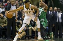 Antetokounmpo maintient les Bucks en vie