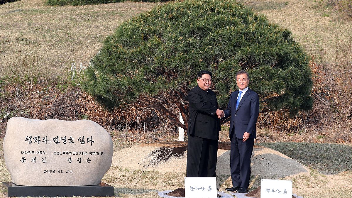 Βόρεια και Νότια Κορέα: Συμφωνία κορυφής για το τέλος του πολέμου