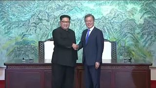 Két Korea: történelmi kézfogás és megállapodás