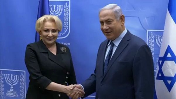 الرئيس الروماني يطالب رئيسة الحكومة بالاستقالة بسبب القدس الرئيس الروماني يطالب رئيسة الحكومة بالاستقالة بسبب القدس