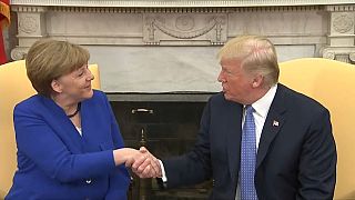 Merkel trata de convencer a Trump de que cambie de idea sobre Irán