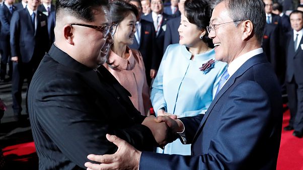 Лидеры Кореи пообещали мир Лидеры Кореи пообещали мир