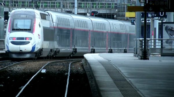 Comienza la sexta fase de huelga del sistema ferroviario francés Comienza la sexta fase de huelga del sistema ferroviario francés