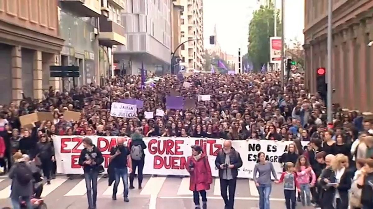 Pamplona protesta contra mão leve da justiça espanhola