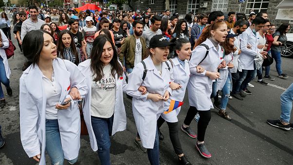 I giovani e l'Armenia: "Siamo pronti per una svolta" I giovani e l'Armenia: "Siamo pronti per una svolta"