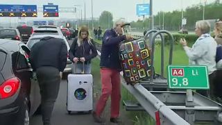 Káosz az amszterdami repülőtéren