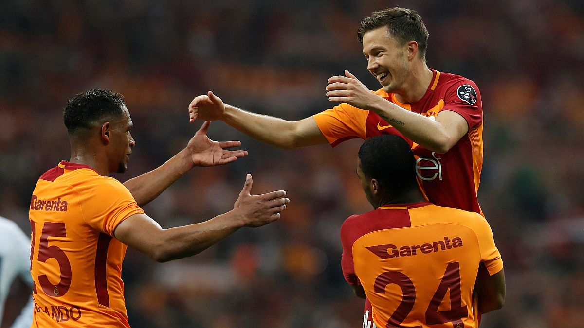 Dev derbi Galatasaray'ın: 2-0