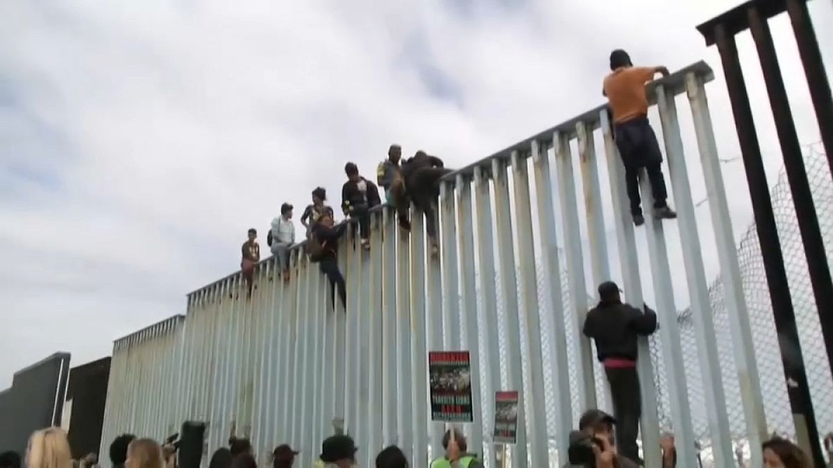 Migranten erreichen US-Grenze