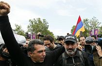 Pashinyan assume-se como "o candidato do povo" e pode ser o eleito