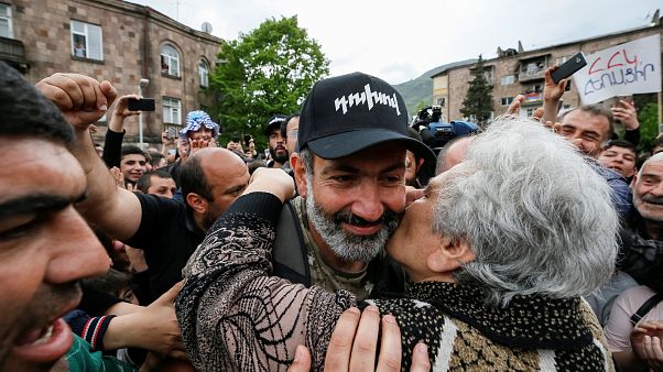 Ermenistan: Paşinyan direnişe devam dedi Ermenistan: Paşinyan direnişe devam dedi