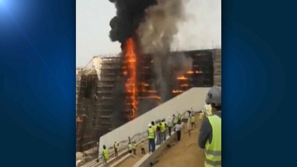 Egitto, incendio nel cantiere del museo egizio di Giza Egitto, incendio nel cantiere del museo egizio di Giza