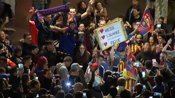 "Es ist unfassbar": Barça-Fans feiern Double-Triumph "Es ist unfassbar": Barça-Fans feiern Double-Triumph