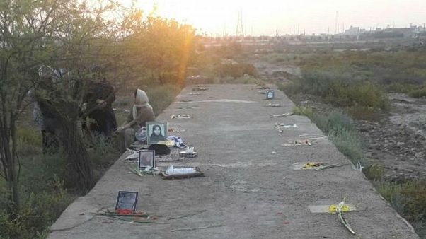 یکی از گورهای جمعی اعدامیان دهه ۶۰ در اهواز یکی از گورهای جمعی اعدامیان دهه ۶۰ در اهواز