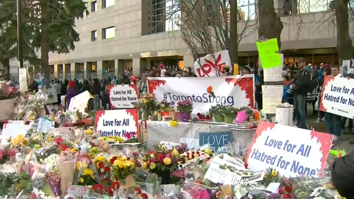 Toronto: Tausende gedenken der Opfer der Amokfahrt