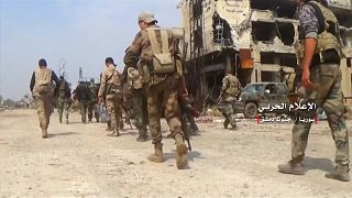 Сирийская армия ведет "зачистку" в пригородах Дамаска