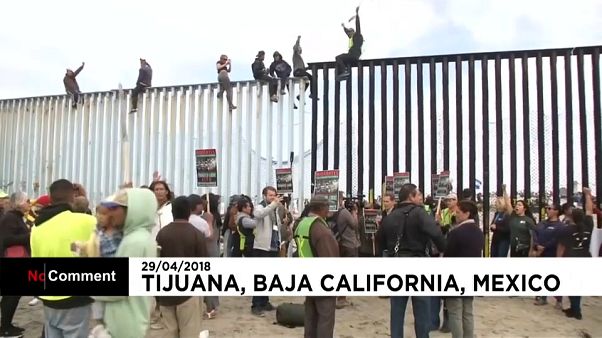 La caravana de migrantes centroamericanos llega a la frontera con EEUU La caravana de migrantes centroamericanos llega a la frontera con EEUU