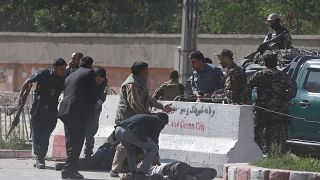 Θρήνος στη Καμπούλ μετά την διπλή επίθεση