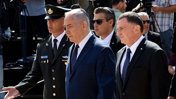 نخست وزیر و رئیس پارلمان اسرائیل در مراسم بزرگداشت قربانیان هولوکاست نخست وزیر و رئیس پارلمان اسرائیل در مراسم بزرگداشت قربانیان هولوکاست