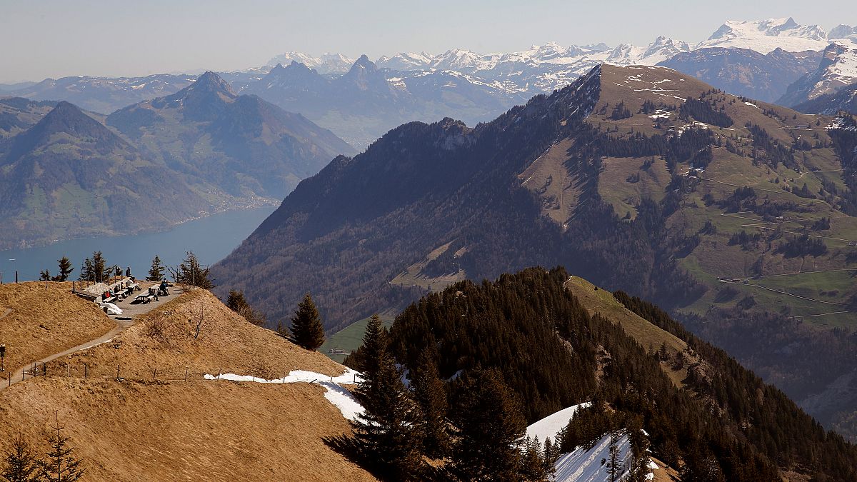 Autoridades dizem que mortes nos Alpes se devem a queda e hipotermia 