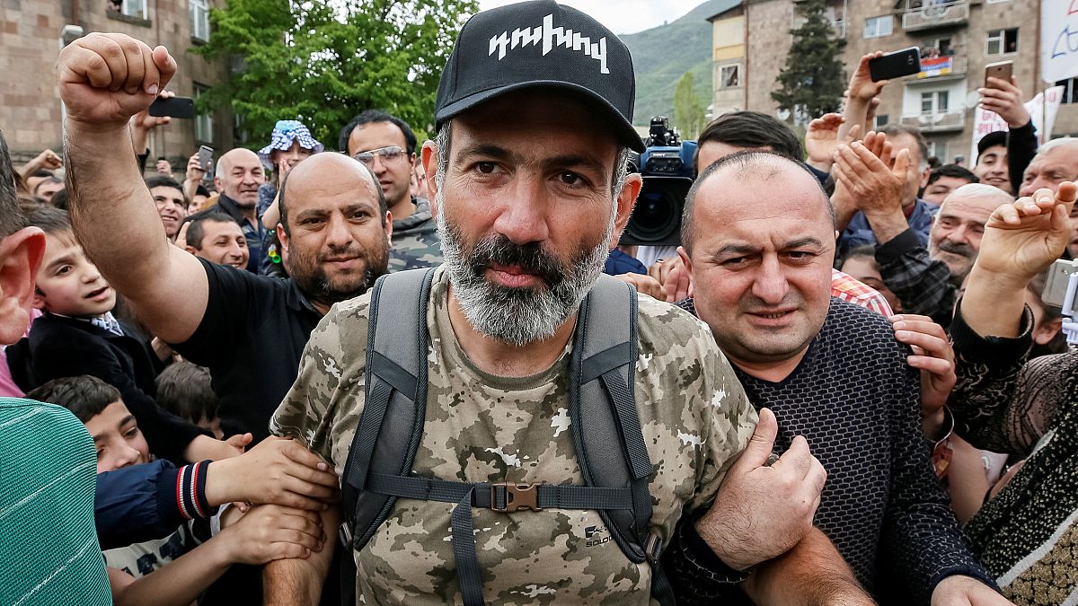 Oposição quer Pashinyan no poder 
