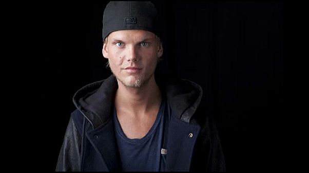 TMZ: Avicii felvágta az ereit TMZ: Avicii felvágta az ereit