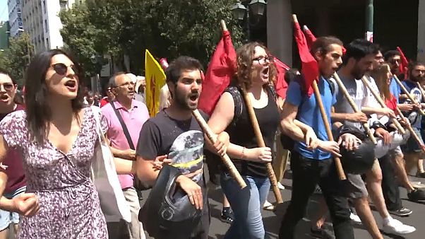 Atina'da 1 Mayıs kutlamaları Atina'da 1 Mayıs kutlamaları